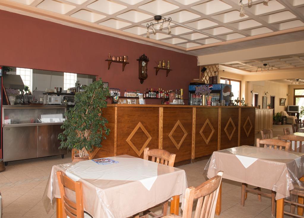 Morfoula Aparthotel Vatera Bagian luar foto